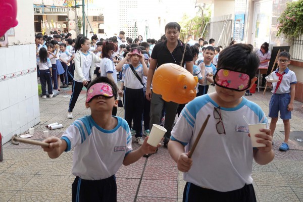 Học sinh TP.HCM vui hội xuân, ngày mai nghỉ Tết Nguyên đán Học sinh TP.HCM vui hội xuân, ngày mai nghỉ Tết Nguyên đán