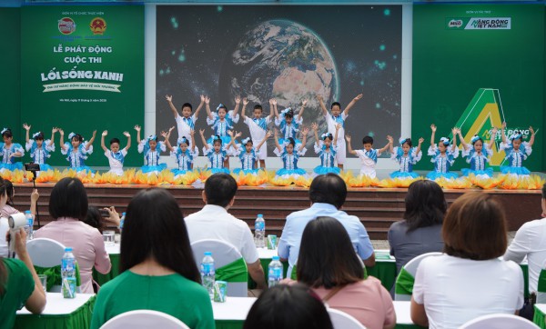 Học sinh tiểu học thi làm video clip lan tỏa lối sống xanh và năng động