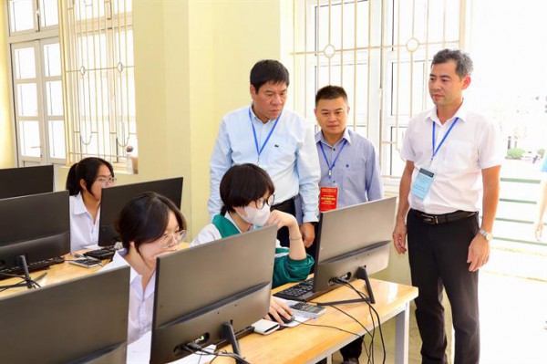 Hơn 100.000 học sinh sẽ thử nghiệm thi tốt nghiệp THPT trên máy tính