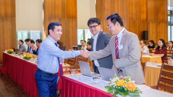 Hơn 60 chuyên gia quốc tế bàn cách lập mạng lưới kính hiển vi cho Việt Nam