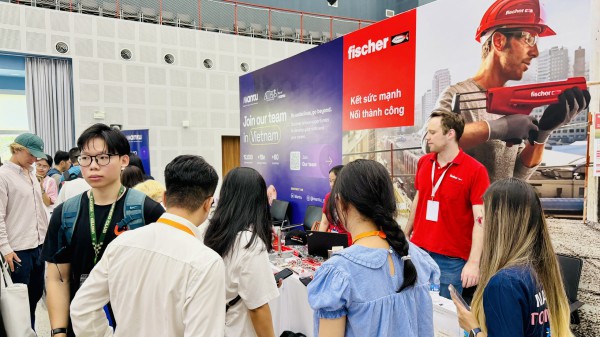 Kết nối sinh viên với thị trường việc làm, thực tập quốc tế