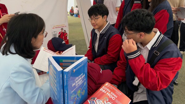 Không công bố điểm chuẩn trước 12 giờ 30 ngày 22.8