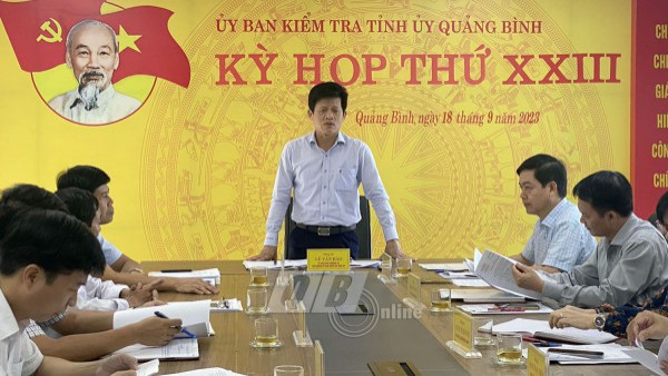 Kỷ luật Hiệu trưởng Trường đại học Quảng Bình