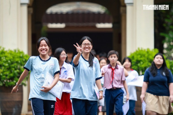 Làm đề văn lớp 10 về 