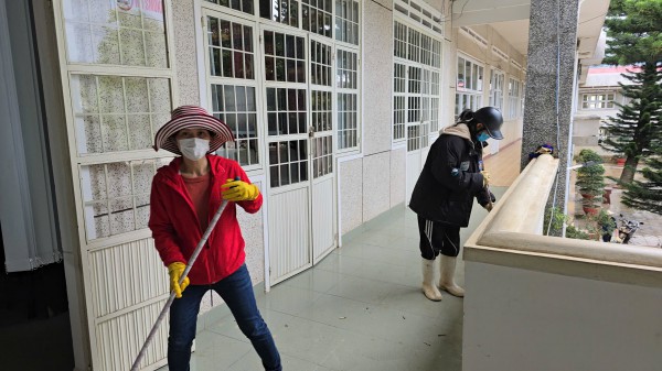 Lâm Đồng: Lũ lịch sử, trường học hư hỏng, học sinh chưa thể đến trường