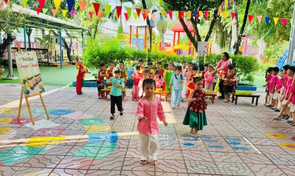 Lễ giỗ tại ngôi trường mang tên Quốc tổ Hùng Vương