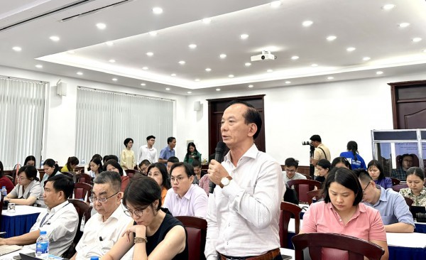 Lương nhà giáo cần được xây dựng ra sao trong luật mới? Lương nhà giáo cần được xây dựng ra sao trong luật mới?