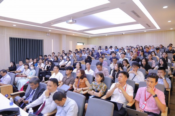 Mở rộng đầu vào sau đại học: Liệu có nguy cơ 
