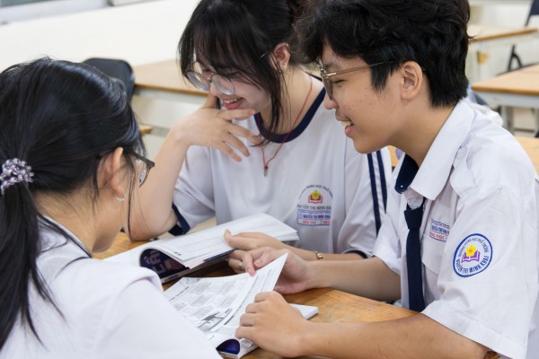 Mời bạn đọc xem 