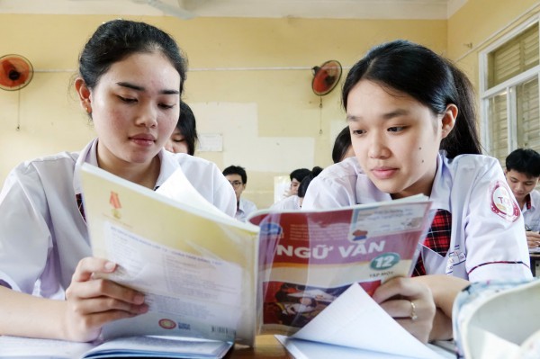 Một bộ sách giáo khoa thống nhất trước giờ G