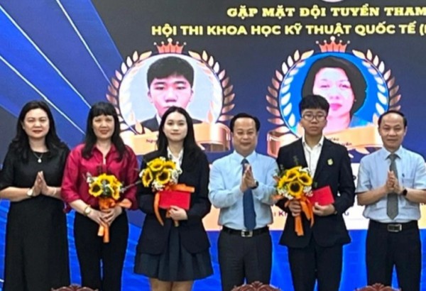 Một dự án của học sinh Hà Nội dự thi khoa học kỹ thuật quốc tế Một dự án của học sinh Hà Nội dự thi khoa học kỹ thuật quốc tế