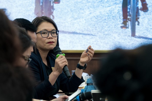 Một nước nói tiếng Anh tăng cường học bổng, Một nước nói tiếng Anh tăng cường học bổng,