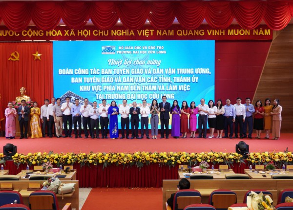 Một trường đại học chi hàng chục tỉ đồng mỗi năm cho nghiên cứu khoa học Một trường đại học chi hàng chục tỉ đồng mỗi năm cho nghiên cứu khoa học
