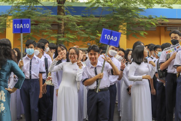 Ngày khai giảng ở TPHCM: Đường thông thoáng, cổng trường an toàn