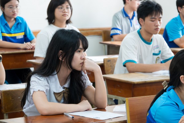Ngoài tốt nghiệp THPT, nhiều thí sinh lớp 12 có 3-4 kỳ thi khác để vào ĐH