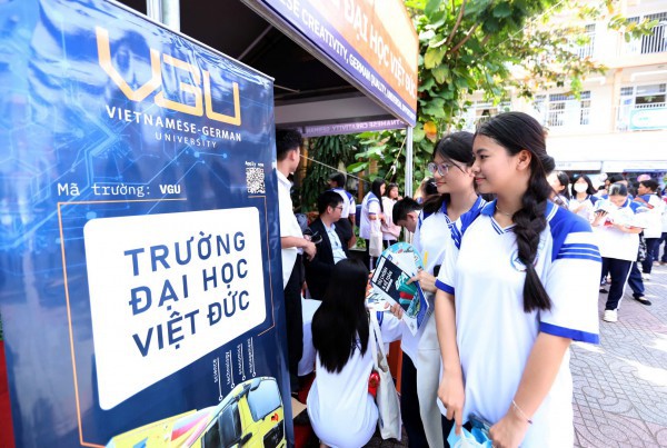 Ngôi trường không điện thoại di động ở TP.HCM, kể cả giờ ra chơi