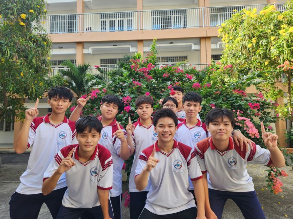 Ngôi trường không điện thoại di động ở TP.HCM, kể cả giờ ra chơi