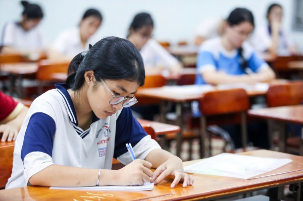 Những điểm mới về đề thi lớp 10 của TP.HCM sau sáp nhập Những điểm mới về đề thi lớp 10 của TP.HCM sau sáp nhập