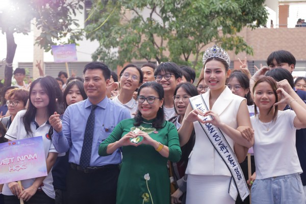 Những điều đặc biệt trong lễ đón tân sinh viên