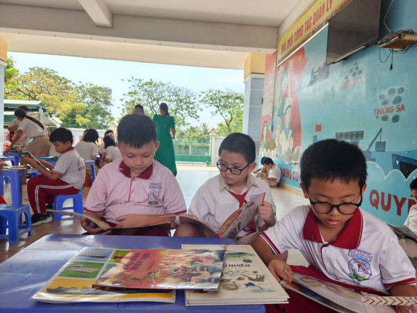 Nỗi lo tiếng Việt méo mó, lệch chuẩn: Cách giữ tiếng mẹ đẻ trong môi trường song ngữ