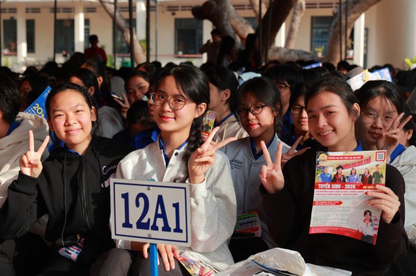 ”Nóng” với những câu hỏi về tuyển sinh đại học 2026