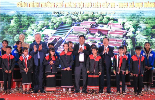 Quảng Ngãi khởi công 4 trường phổ thông nội trú 600 tỉ đồng tại xã biên giới