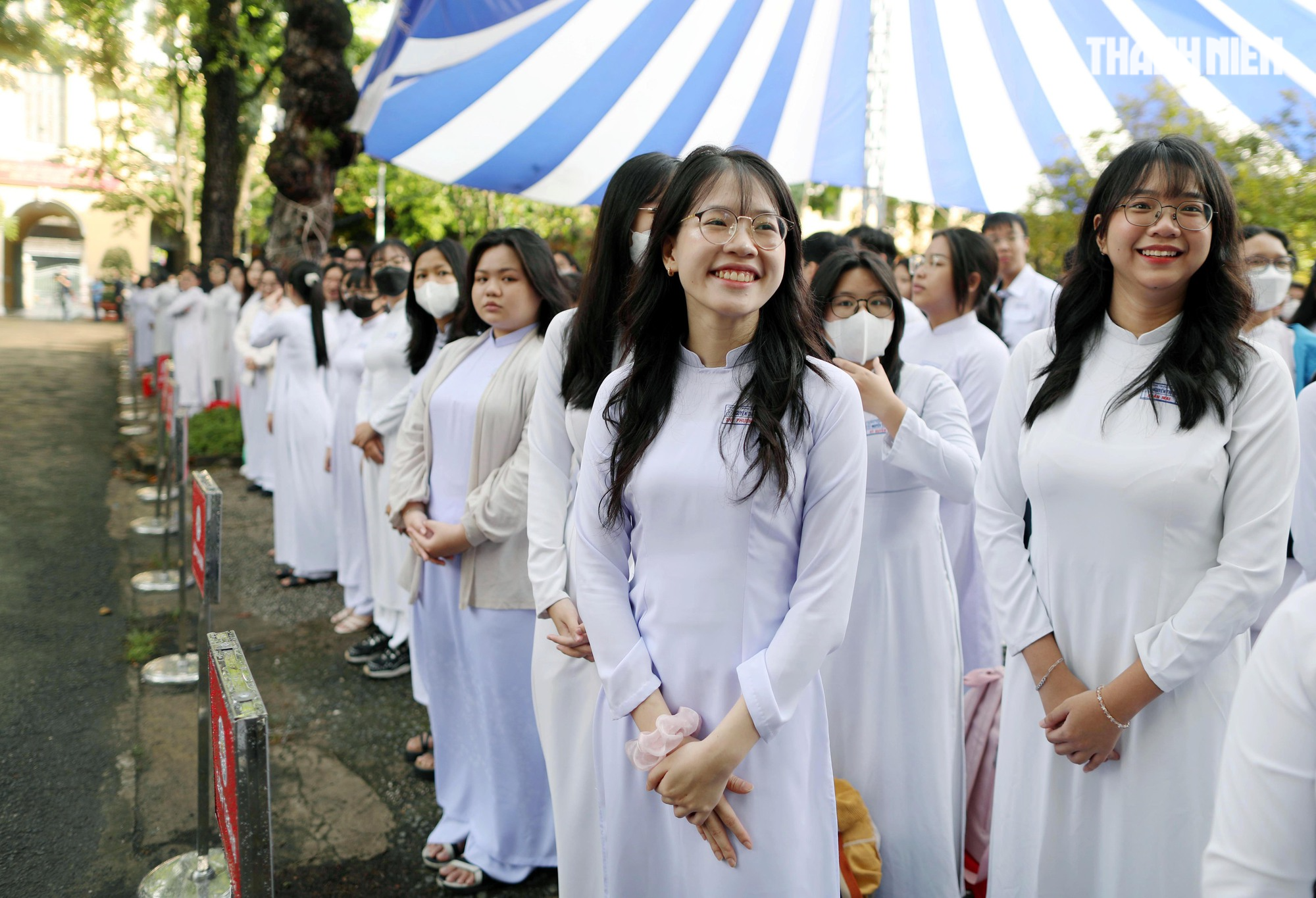 TP.HCM: Nữ sinh ngôi trường 110 tuổi rạng ngời trong ngày khai giảng