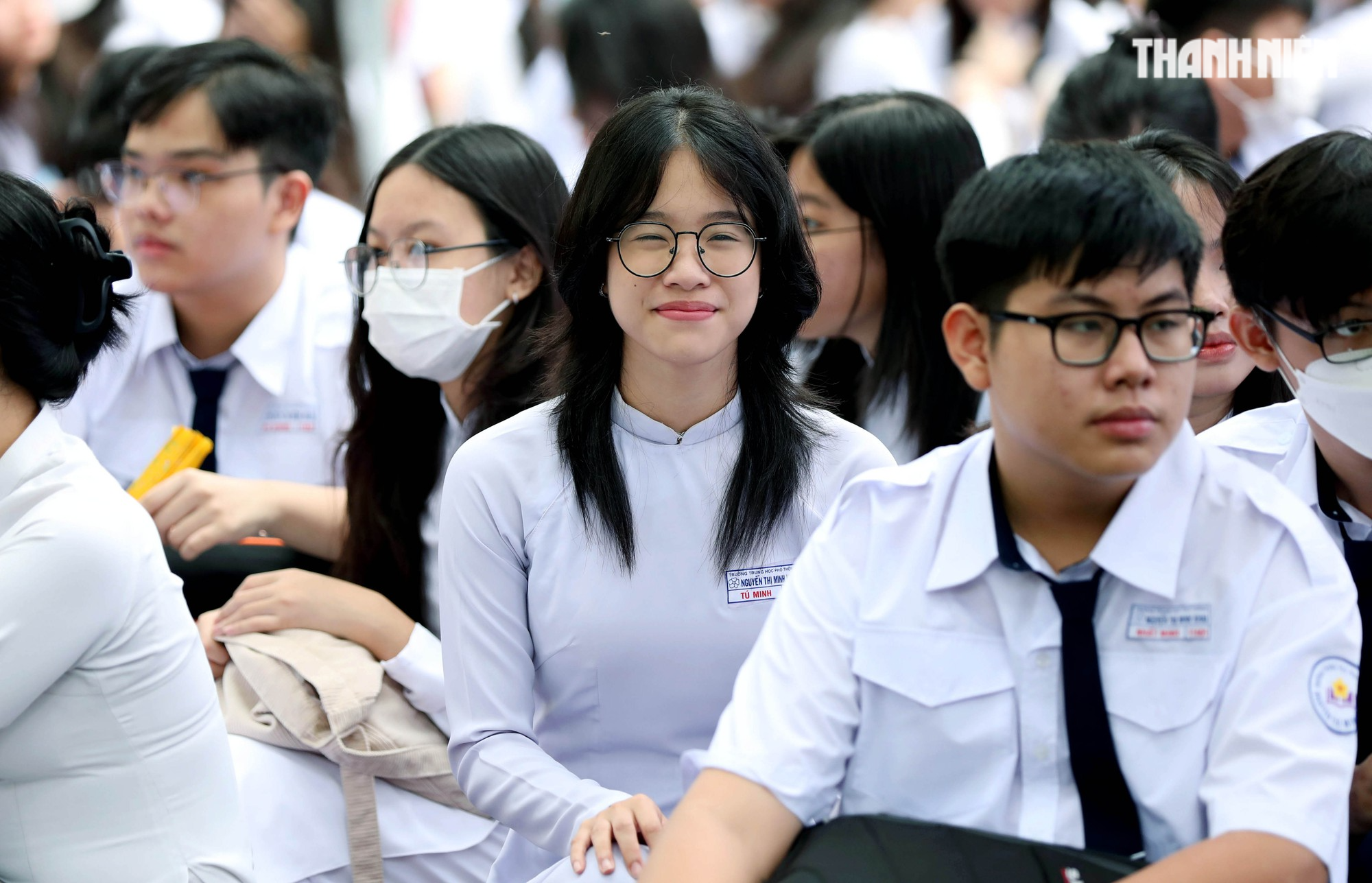 TP.HCM: Nữ sinh ngôi trường 110 tuổi rạng ngời trong ngày khai giảng