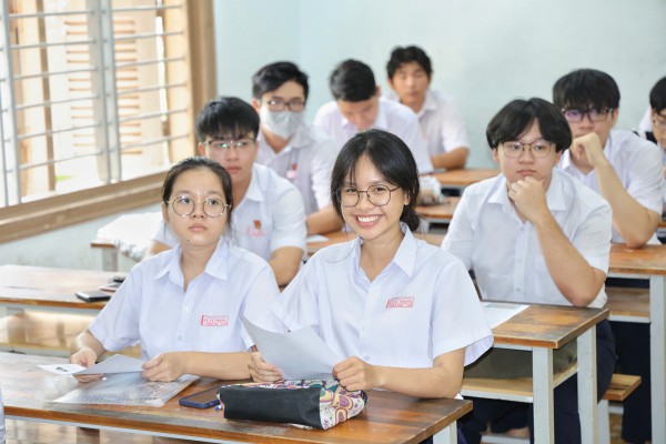 Tạo điều kiện thuận lợi cho học sinh theo cha mẹ công tác ở địa bàn mới