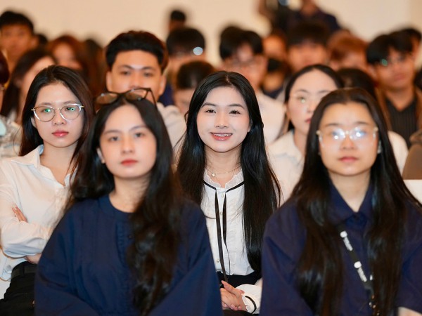 Thanh Niên chung tay đào tạo truyền thông