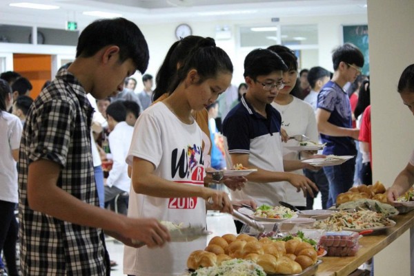 Thành lập Quỹ xã hội Cỏ May để giúp đỡ học sinh, sinh viên nghèo