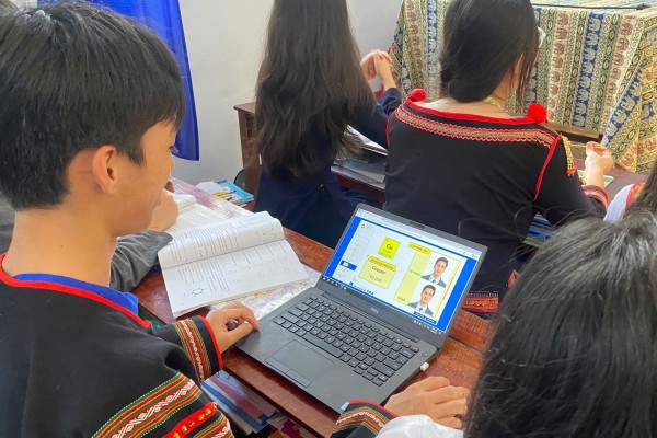 Thầy cô miền đất khó dùng AI giải 