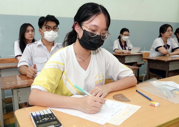 Thí sinh có nên đăng ký vào ngành điểm chuẩn không cao?