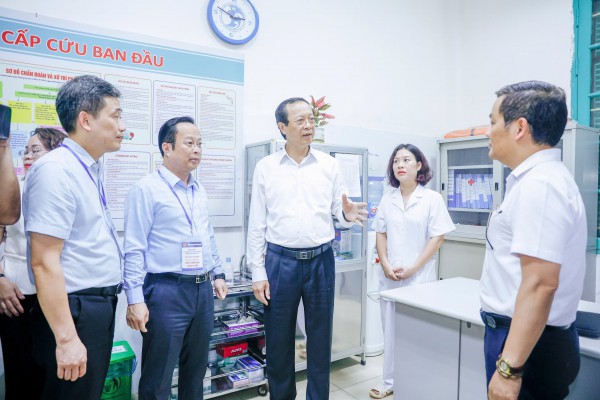 Thi tốt nghiệp THPT 2025: Nhiều thay đổi lớn, tổ chức trong bối cảnh đặc biệt Thi tốt nghiệp THPT 2025: Nhiều thay đổi lớn, tổ chức trong bối cảnh đặc biệt