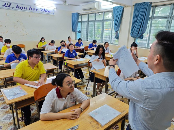 Thi tốt nghiệp THPT 2026: Có đáng lo khi Bộ GD-ĐT không công bố đề minh họa?