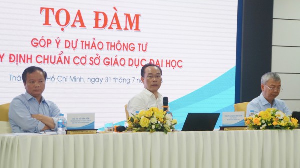 Thứ trưởng Bộ GD-ĐT: ‘Không thể trường nào cũng có thể đào tạo tiến sĩ’