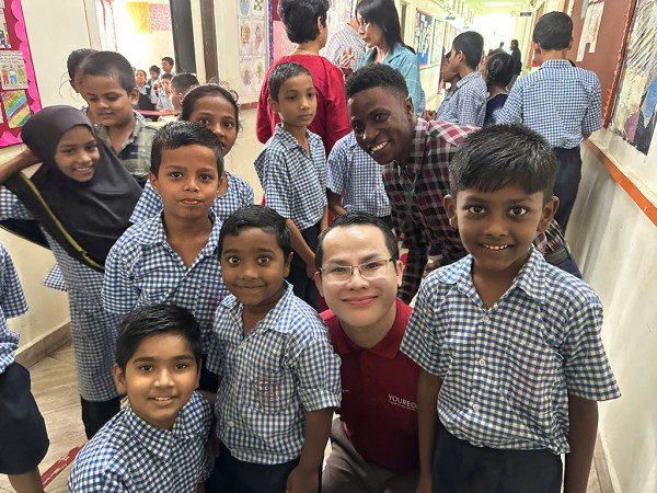 Tiếng Anh là ngôn ngữ thứ hai nhưng sự học mới là ngôn ngữ đầu tiên