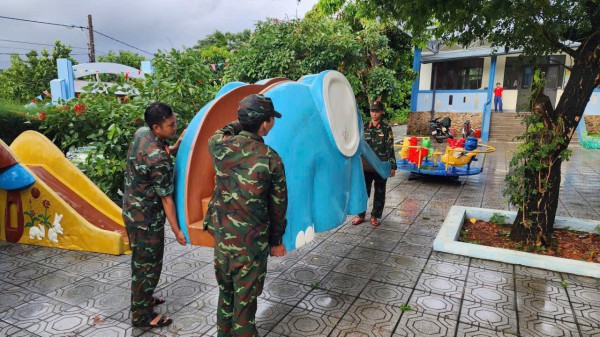 Tỉnh Quảng Trị thông báo khẩn cho học sinh nghỉ học tránh bão số 10