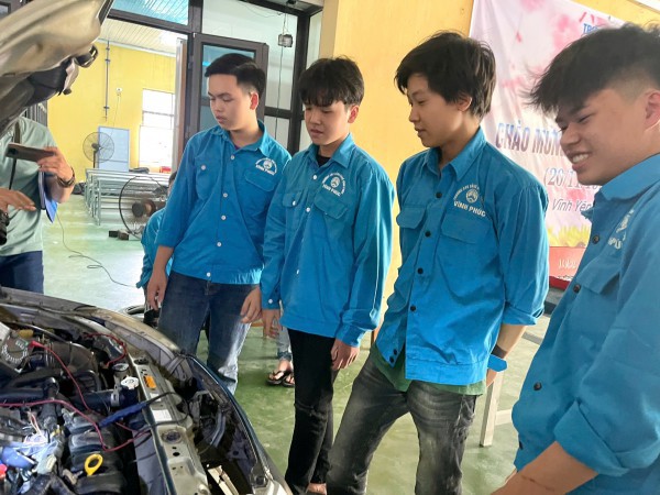 Trung học nghề: Làm thế nào để người học thấy là lựa chọn mở, có lối ra?