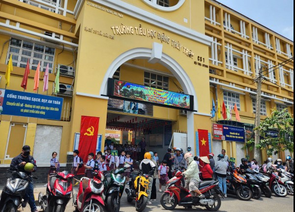Trứng vịt hấp thịt heo làm 112 người ngộ độc thực phẩm tại Trường Đặng Thùy Trâm