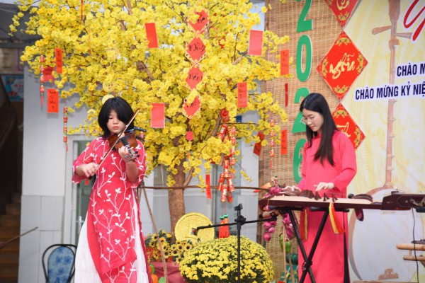 Trước kỳ nghỉ Tết Nguyên đán 2026: Trường học TP.HCM nhộn nhịp hội xuân