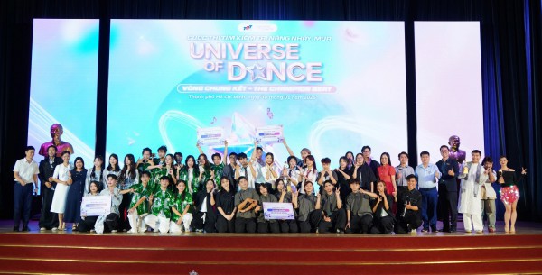 Trước tết, nhiều ngày hội nghệ thuật lấp lánh của học sinh, sinh viên TP.HCM