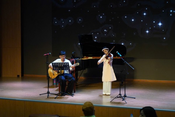 Trước tết, nhiều ngày hội nghệ thuật lấp lánh của học sinh, sinh viên TP.HCM