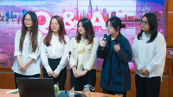 Trường ĐH Ngoại thương giữ tổ hợp gốc A00 và D01 cho tuyển sinh 2025 Trường ĐH Ngoại thương giữ tổ hợp gốc A00 và D01 cho tuyển sinh 2025