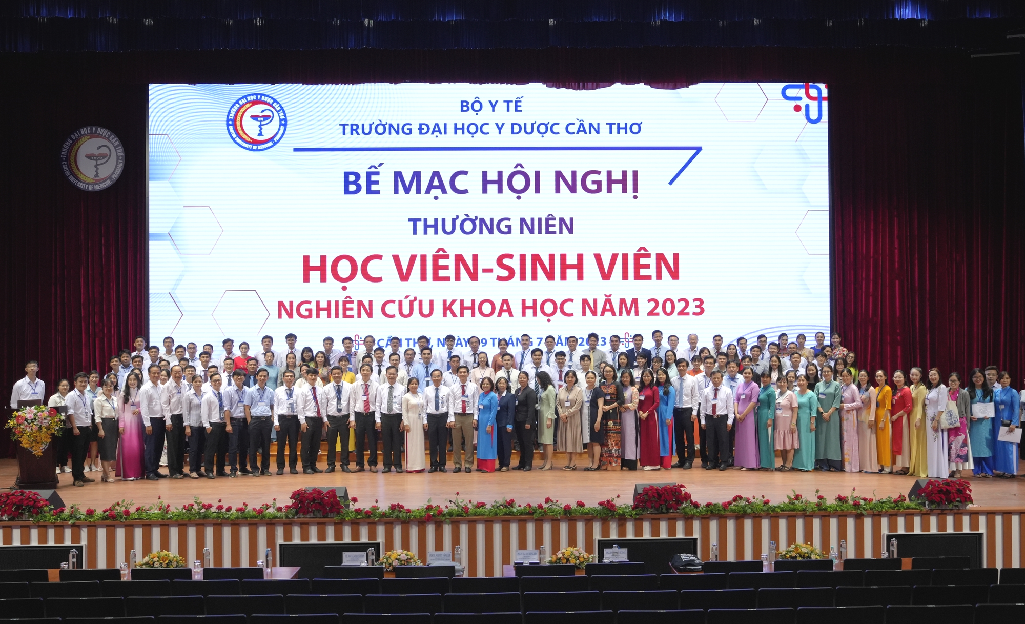 Trường ĐH Y dược Cần Thơ: 195 đề tài sinh viên được nghiệm thu trong 3 năm