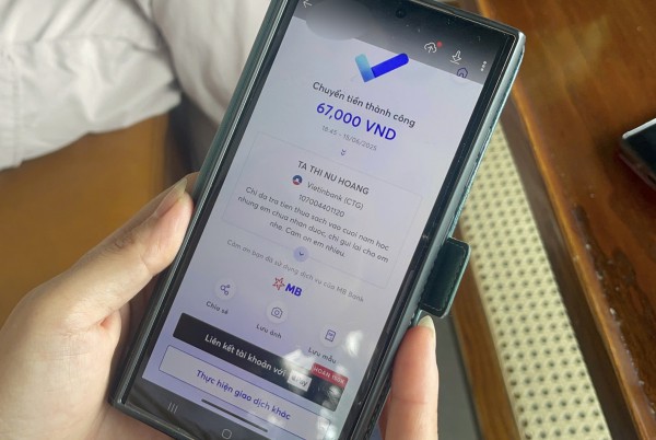 Trường ỉm tiền thừa sách giáo khoa, phụ huynh lên Facebook đòi mới trả