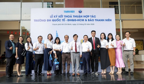 Trường thành viên đầu tiên của ĐH Quốc gia TP.HCM ký kết hợp tác với Báo Thanh Niên