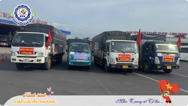 Trường tiểu học ở TP.HCM chở 30 tấn hàng hóa tặng học sinh, bà con Phú Yên