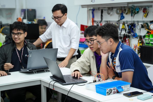 Từ 1.1.2026, lương của giảng viên ĐH tính thế nào và cao nhất bao nhiêu?