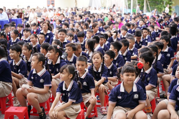 Từ ngôi trường 